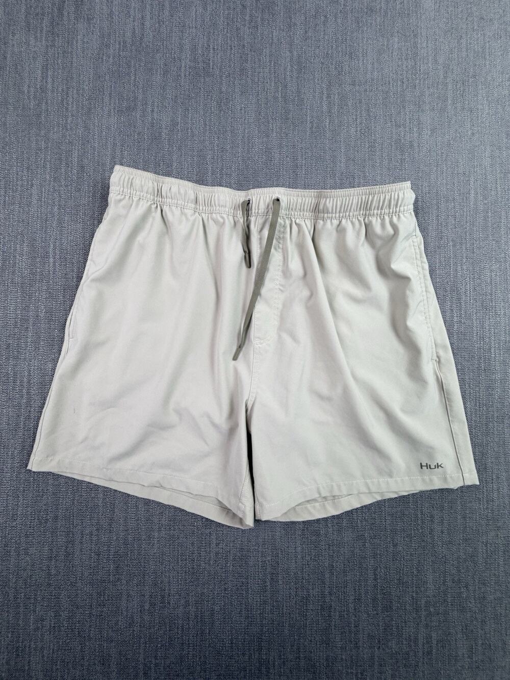 Huk Performance Fishing Shorts Men’s XXL Khaki Stretch Elastic Waist Drawstring